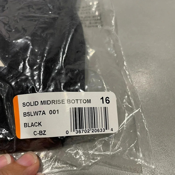 TYR Women’s 16 Solid Mid-Rise Swimsuit Bottoms Size 16 Black NWT Chlorine Proof - Picture 7 of 9